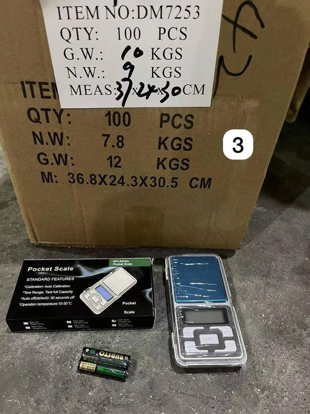 ترازوی جیبی دیجیتال طلا و جواهر MH-Series، دقت بالا با صفحه نمایش LCD و درب محافظ تاشو