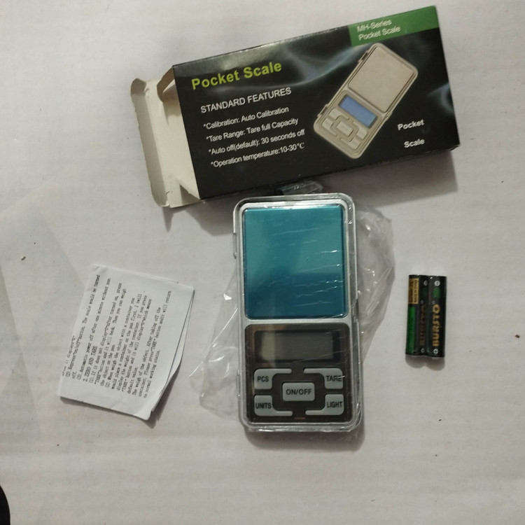 ترازوی جیبی دیجیتال طلا و جواهر MH-Series، دقت بالا با صفحه نمایش LCD و درب محافظ تاشو